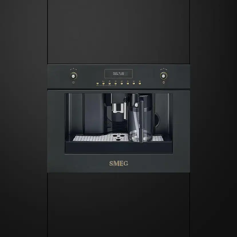 Helautomatisk kaffemaskin Smeg CMS8451 Svart