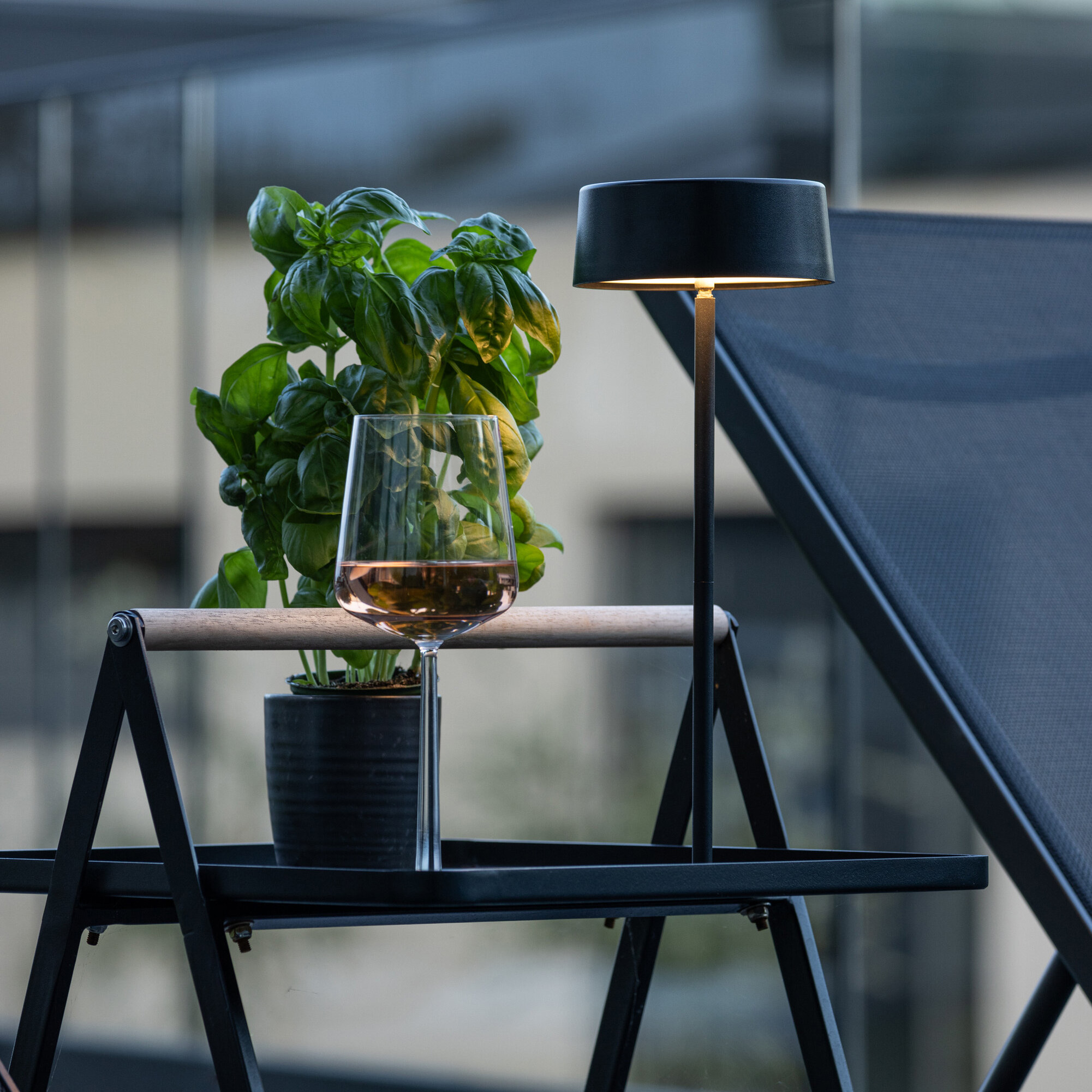 Bordslampa Venture Home Tern