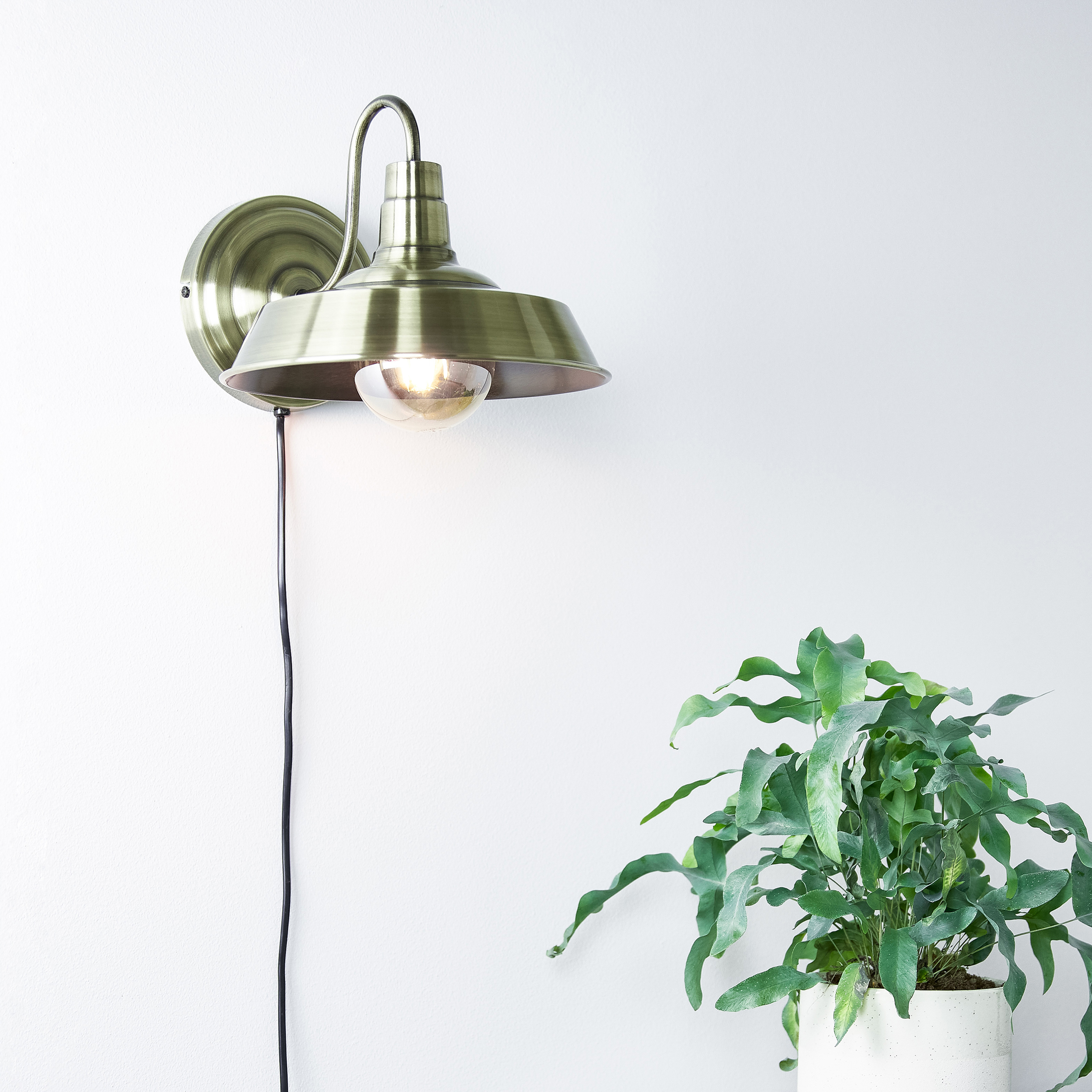 Vägglampa Markslöjd Grimsby