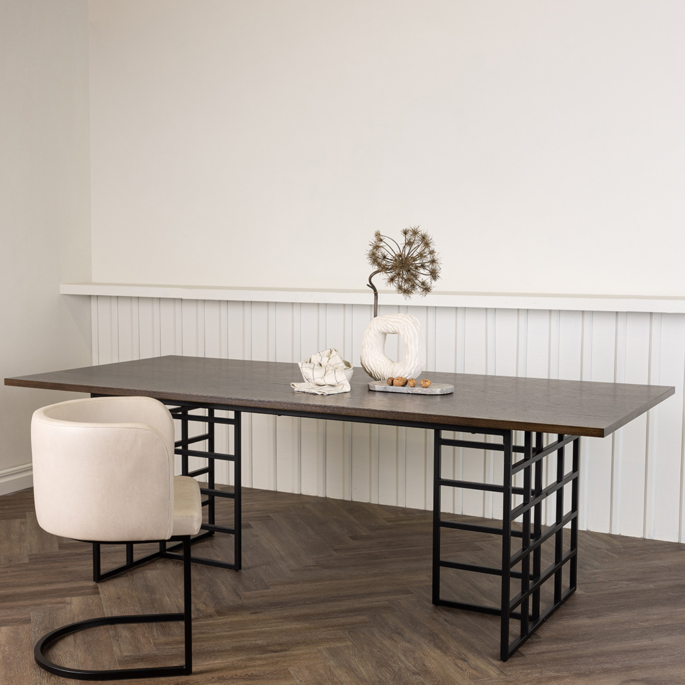 Ystad Dining Table - Black / Mocca Oak Veneer Brun