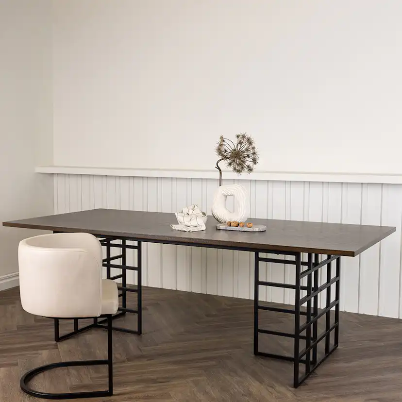 Ystad Dining Table - Black / Mocca Oak Veneer Brun