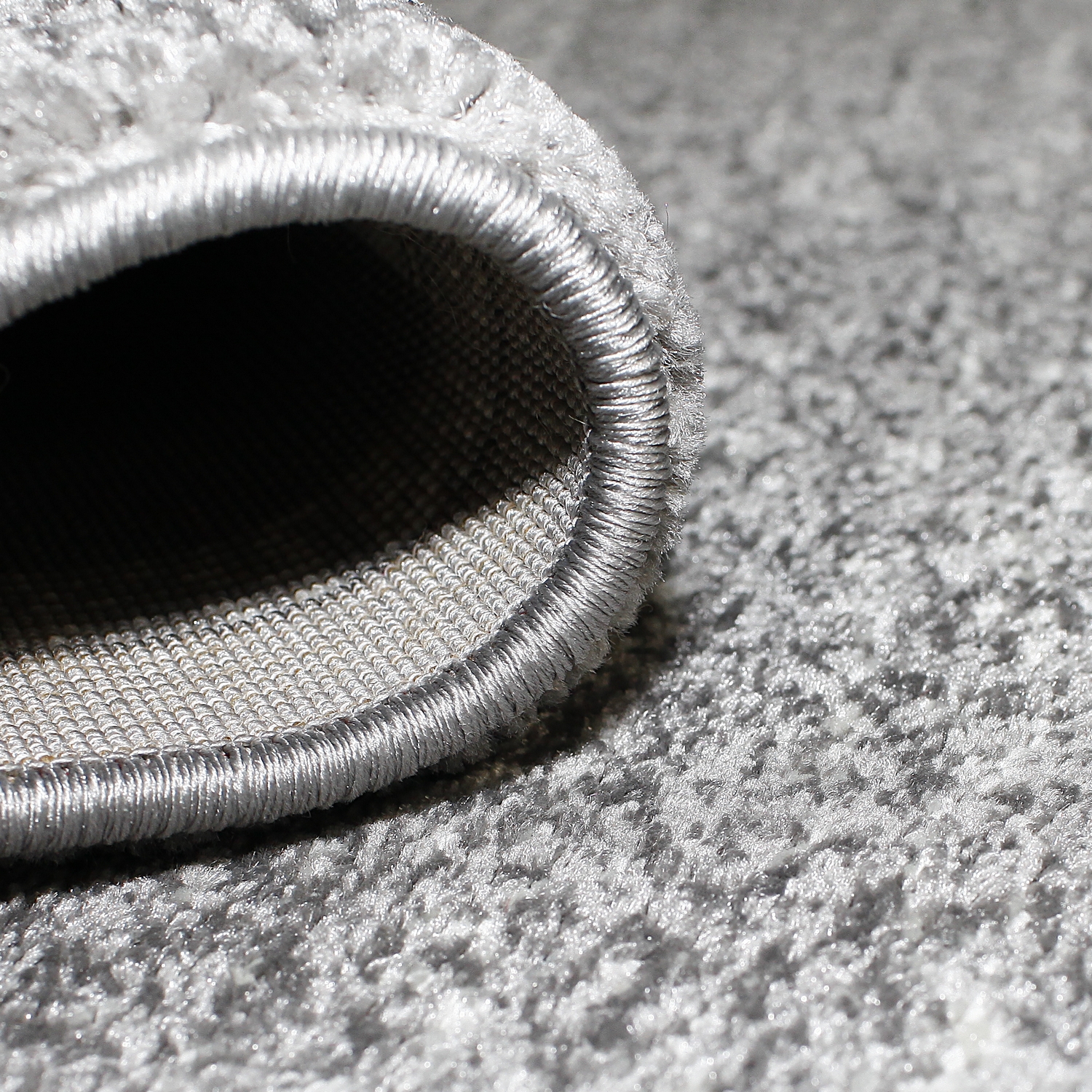 Wiltonmatta D-sign Ulm Ljusgrå/Vit