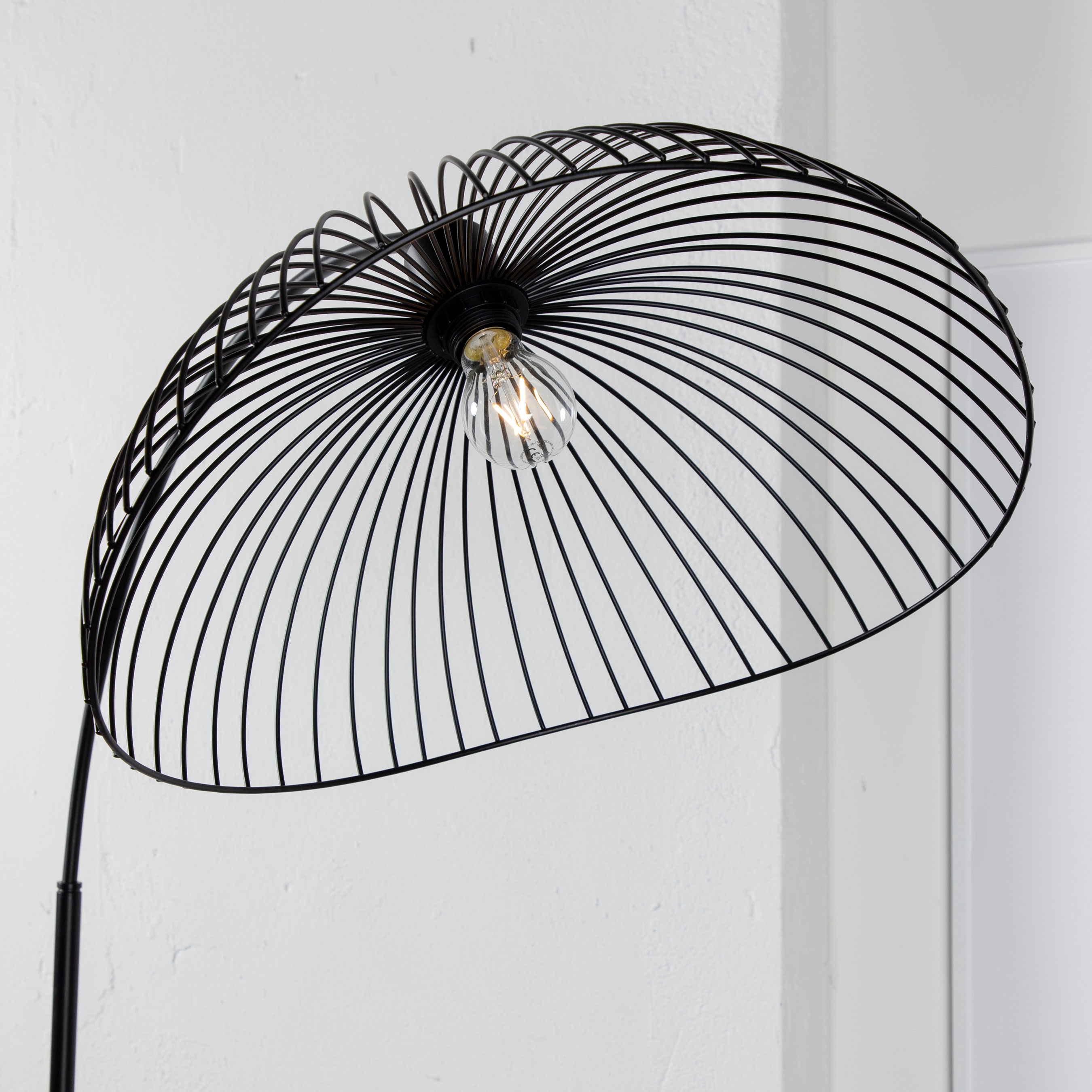 Golvlampa Venture Home Ellen