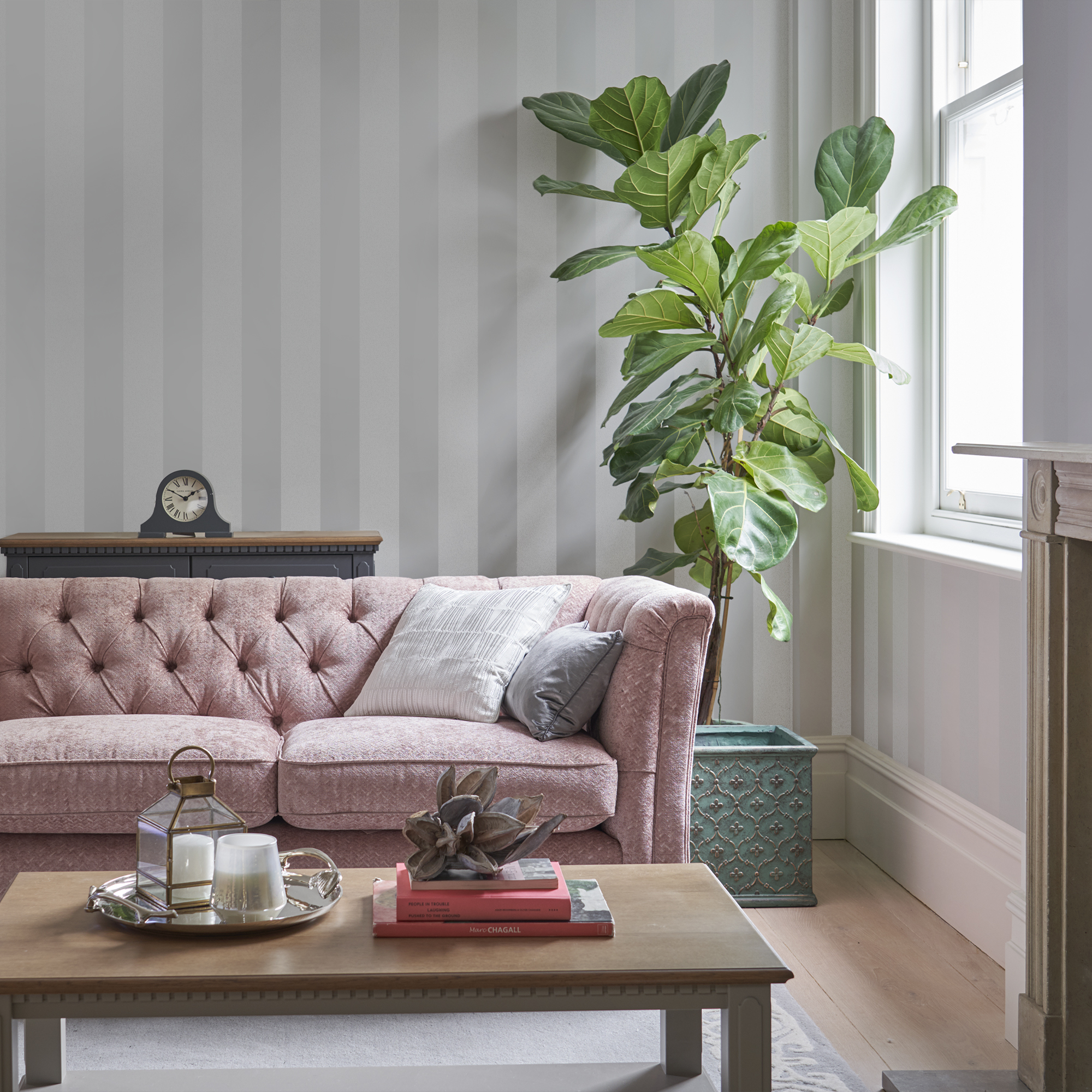 Tapet Laura Ashley Lille Pearlescent Streifen Silver