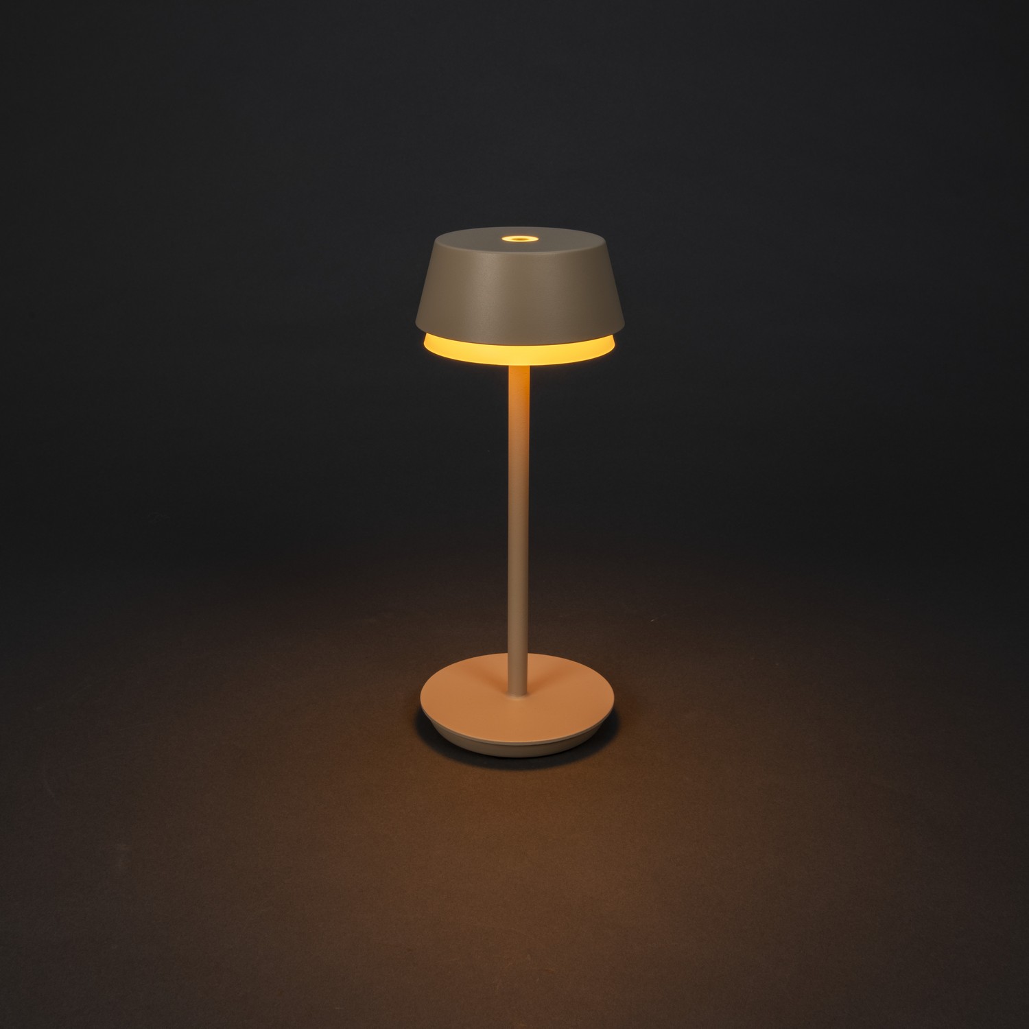 Bordslampa Gnosjö Konstsmide Lyon USB