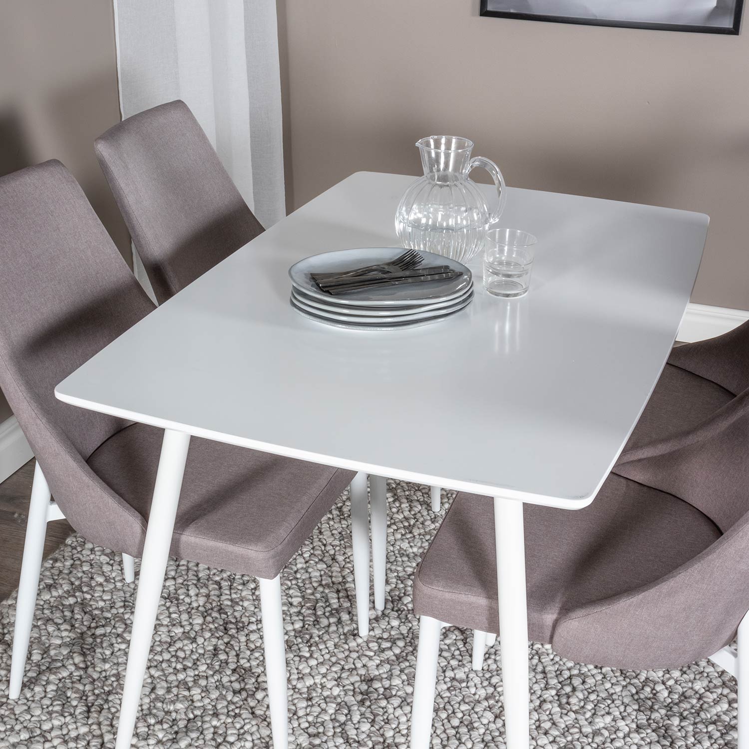 Matgrupp Venture Home Pobbie med 4 Laura Stolar Polyestertyg