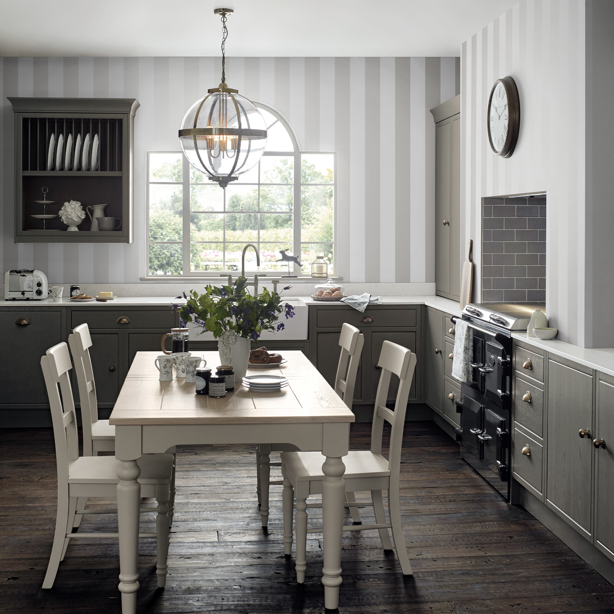 Tapet Laura Ashley Lille Pearlescent Streifen Vit