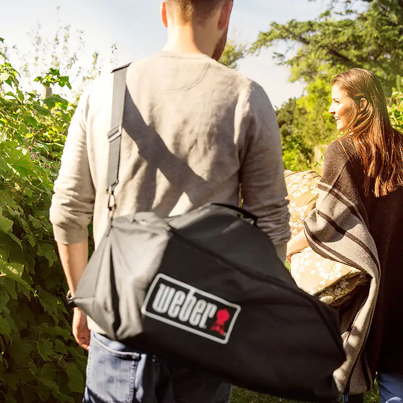 Grillväska Weber Go-Anywhere Svart med Justerbar Axelrem