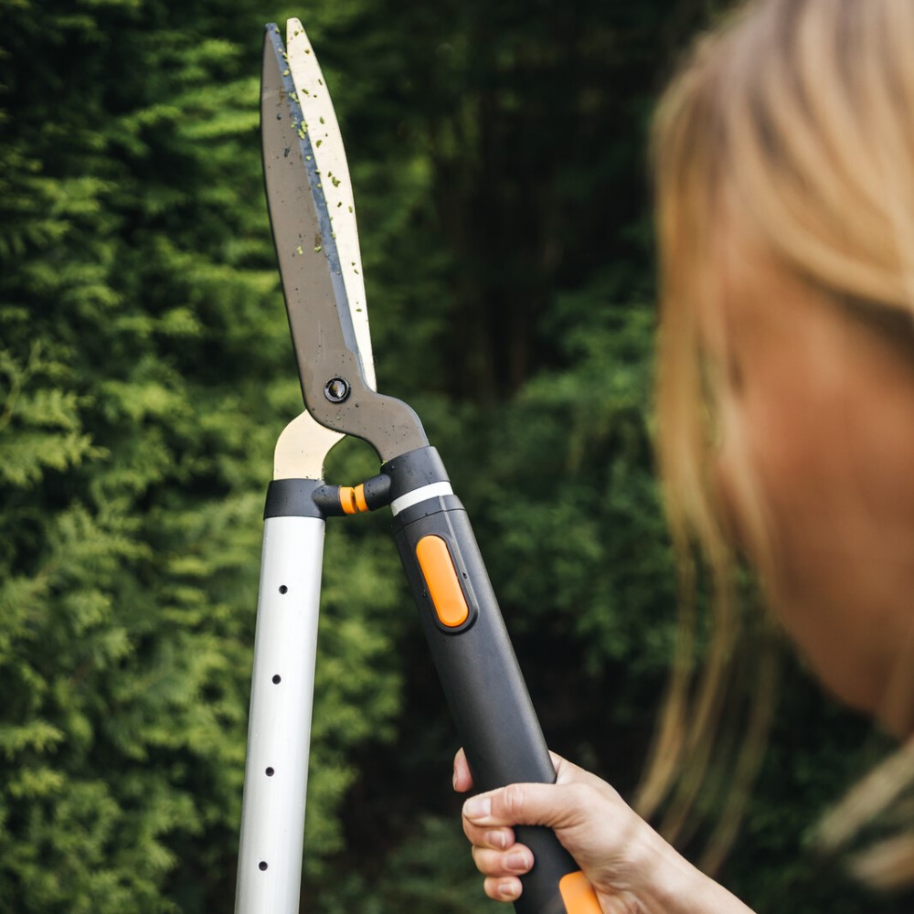 Häcksax Fiskars SmartFit teleskopisk HS86