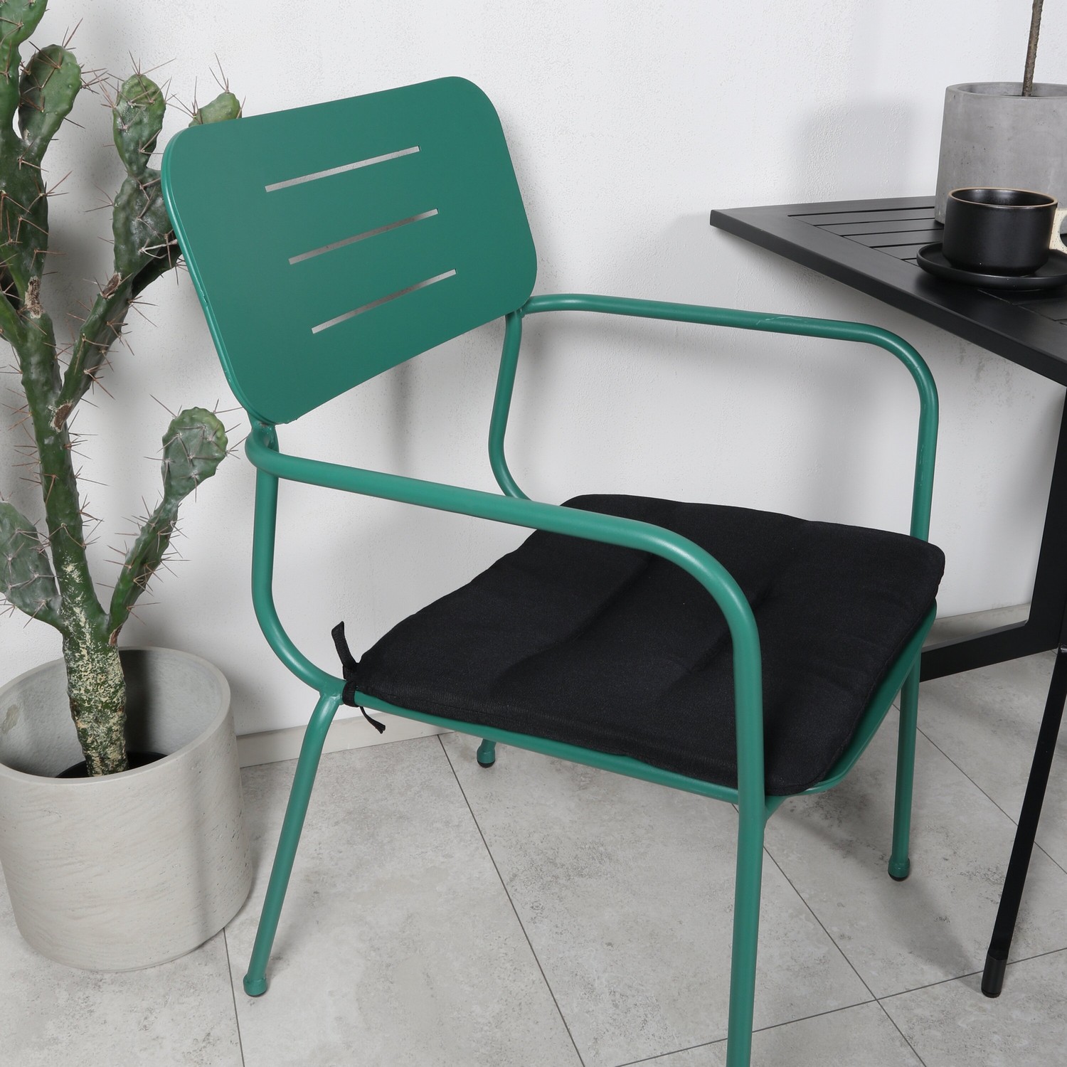 Cafégrupp Venture Home Wella med 2 Nemo Trädgårdsstolar Utomhus