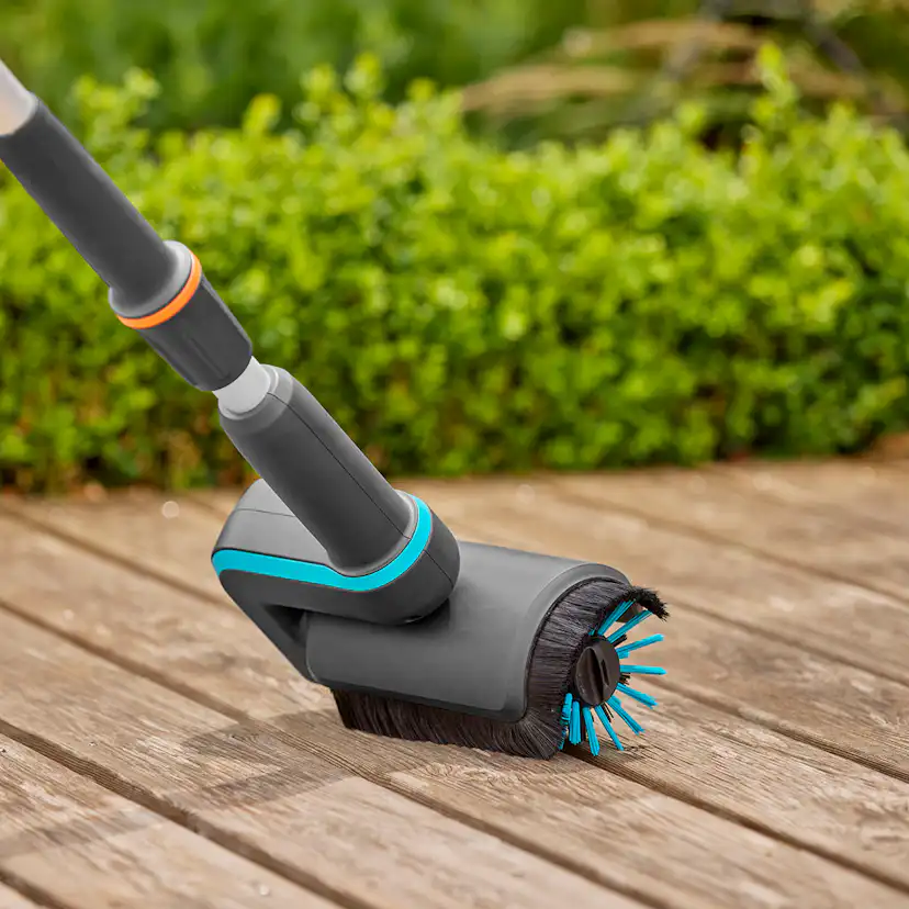 Altantvätt Gardena Batteridriven AquaBrush inkl. Batteri & Laddare