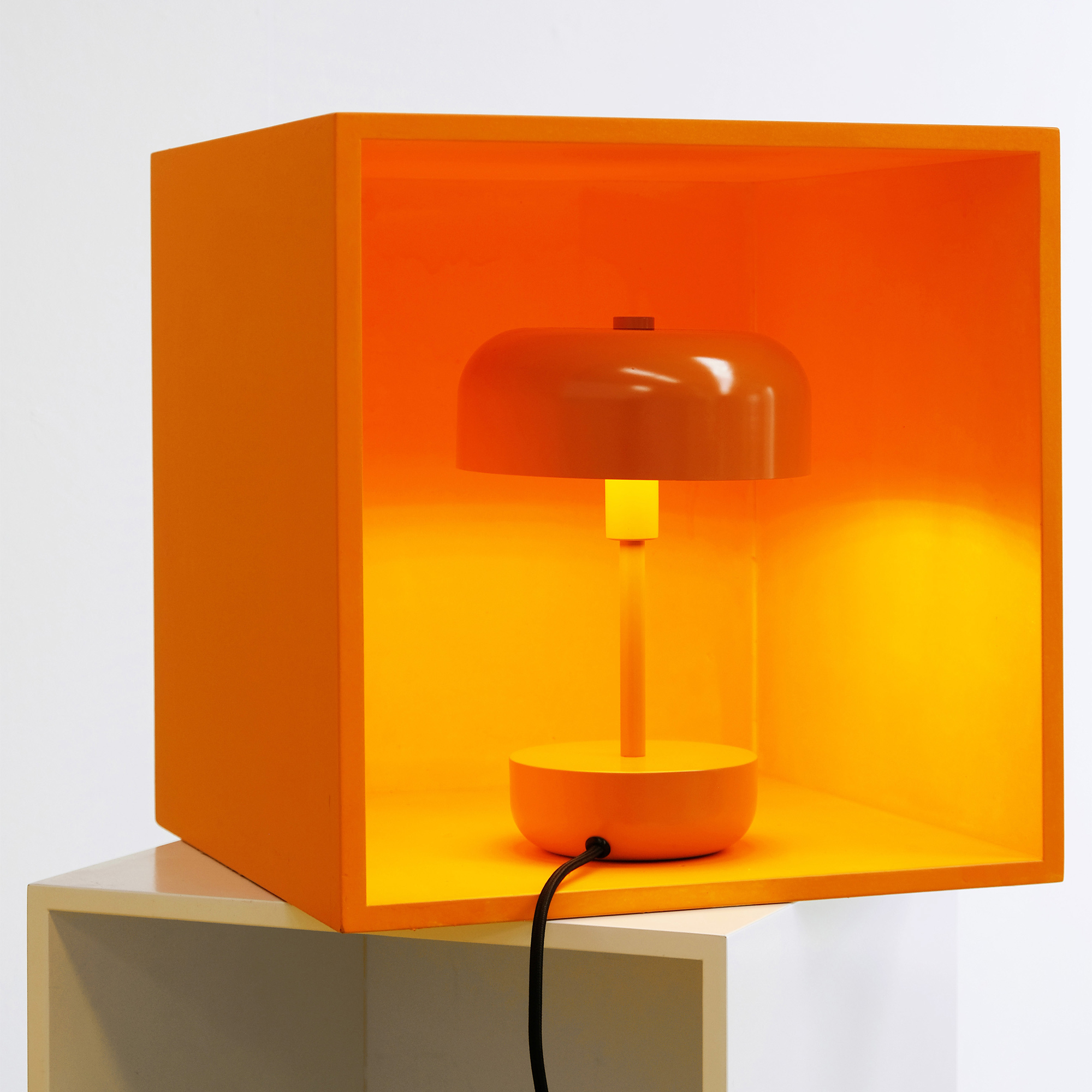 Bordslampa Dyberg Larsen Haipot