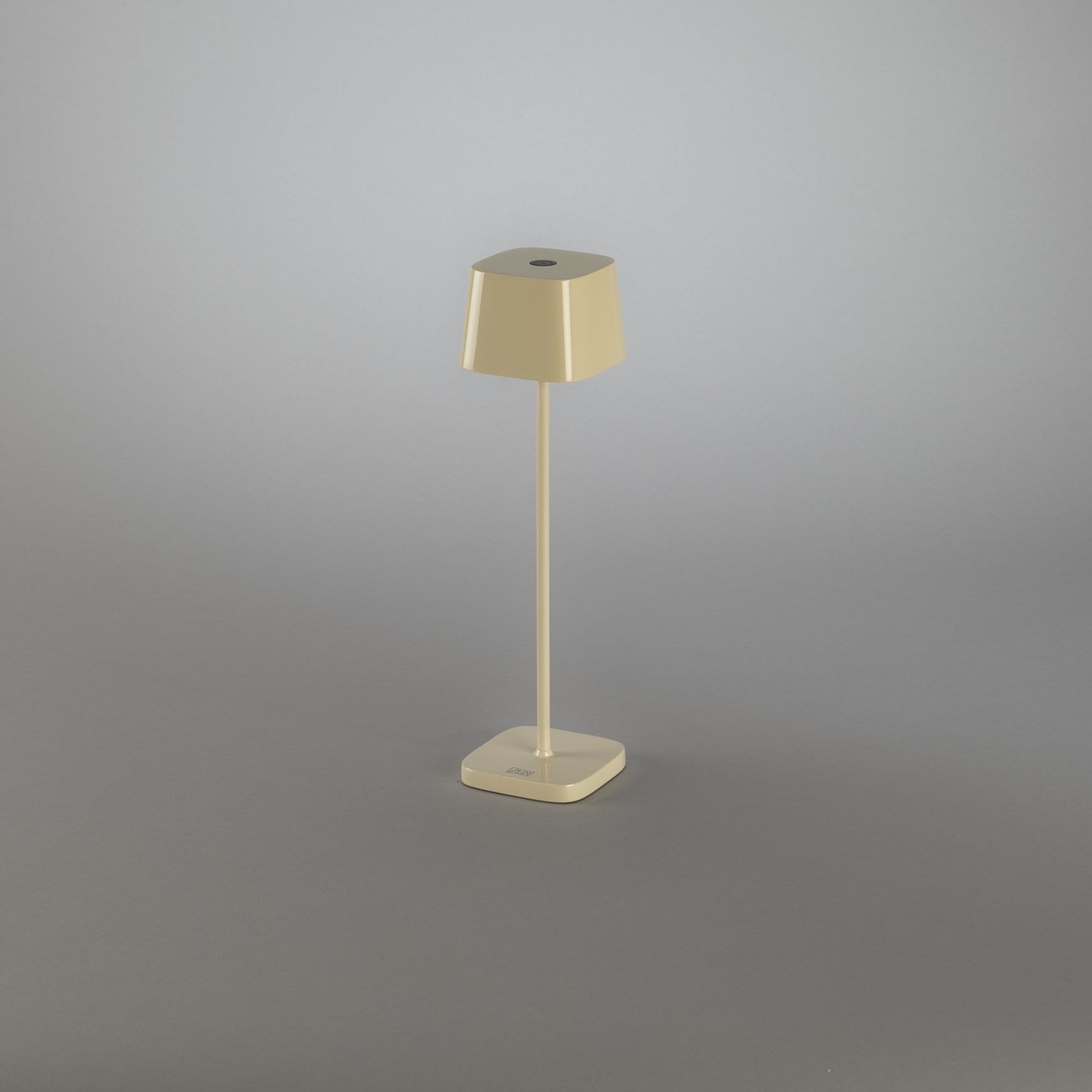 Portabel Lampa Gnosjö Konstsmide Capri Mini Bordslampa USBxGräddvit