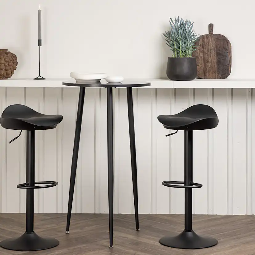 Matgrupp Venture Home Plaza Ø 60 cm med 2 Adesto Stolar