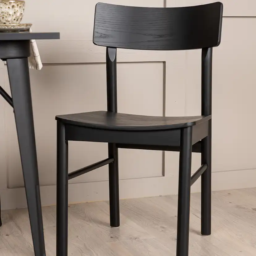 Matgrupp Venture Home Tempe med 2 Montros Stolar