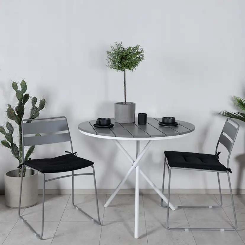 Matgrupp Venture Home Pandi Rund med 2 Liva Stolar