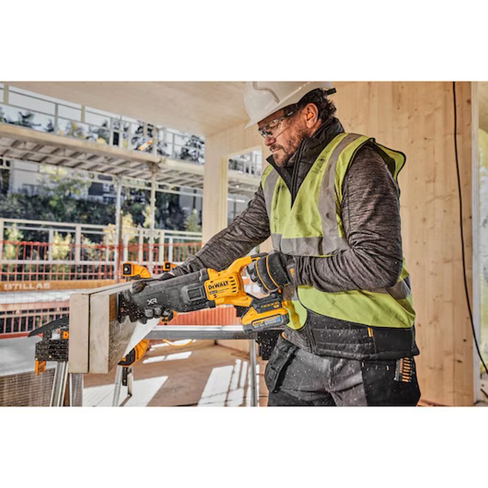 Tigersåg DeWalt DCS386H2T-QW 18V XR Fv Ps 2x5 Ah Tstak