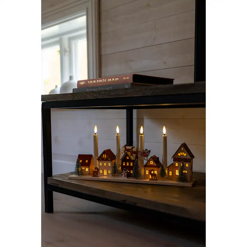 Adventsljusstake Gnosjö Konstsmide Siluett Julby 4 Ljus Batteridriven/USB