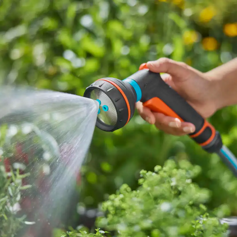 Bevattningspaket Gardena Slangbox XL 35 m Turkos Med Vattenspridare & Sprinklerpistol