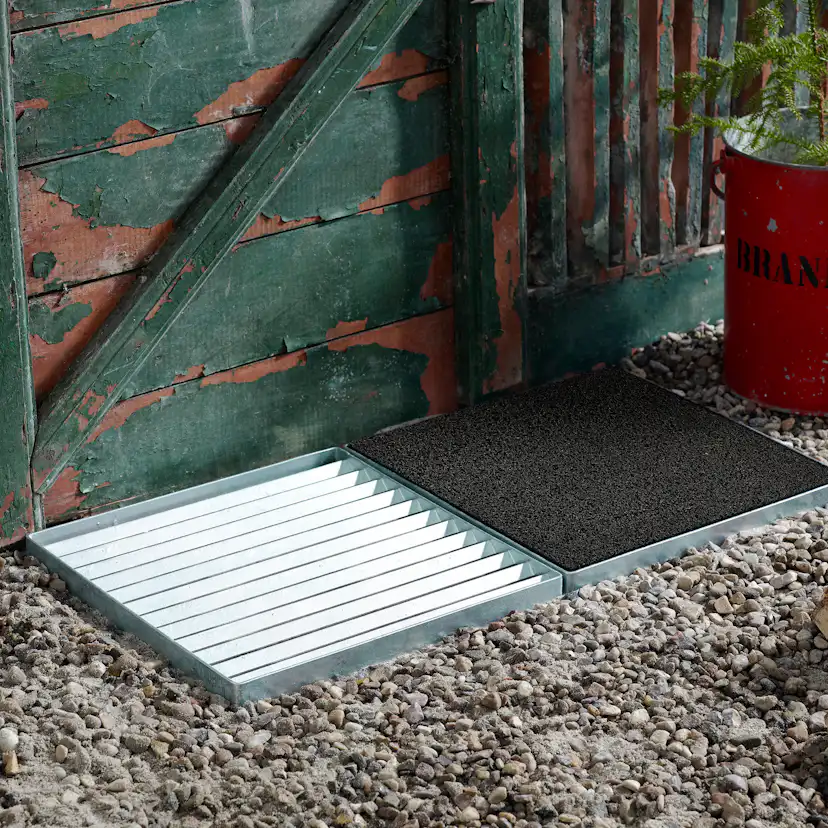 Cubic Entrégaller 40x80x3,5 cm - 2 plattar 40x40 cmSvart pla H: 35 mm