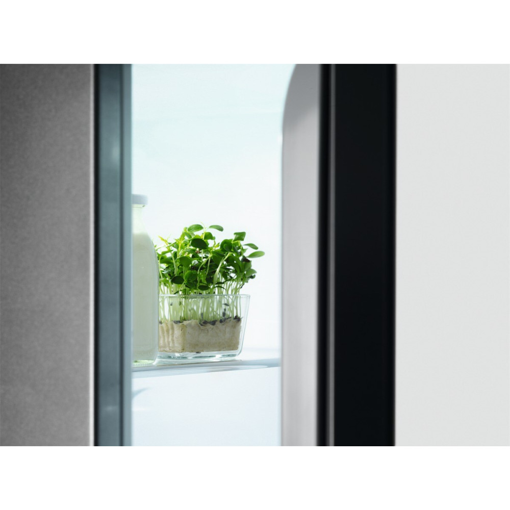 Kyl & fryspaket Electrolux - ERC9MEW - EUE9NEW - Nofrost & exklusiv LED-belysning