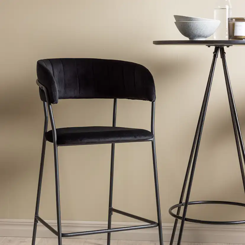 Matgrupp Venture Home Bistro Ø60 cm med 2 st Lui stolar