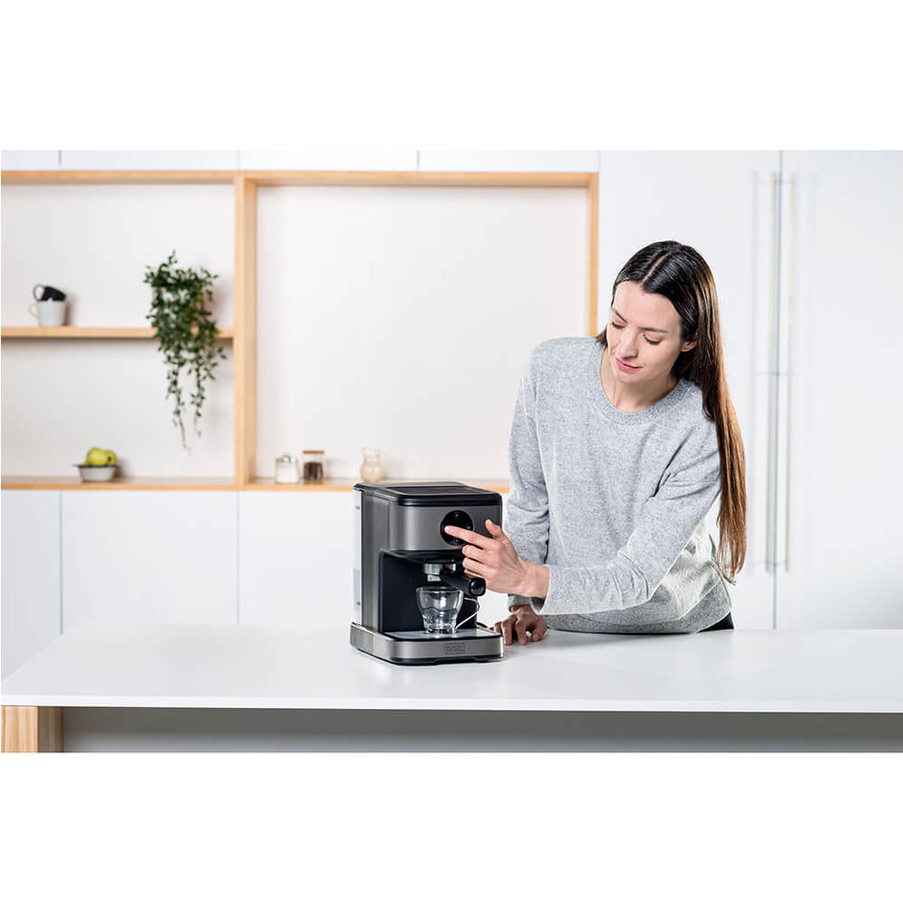 Espressomaskin Black+Decker 20 Bar med Mjölkskummare 850W 1,5L