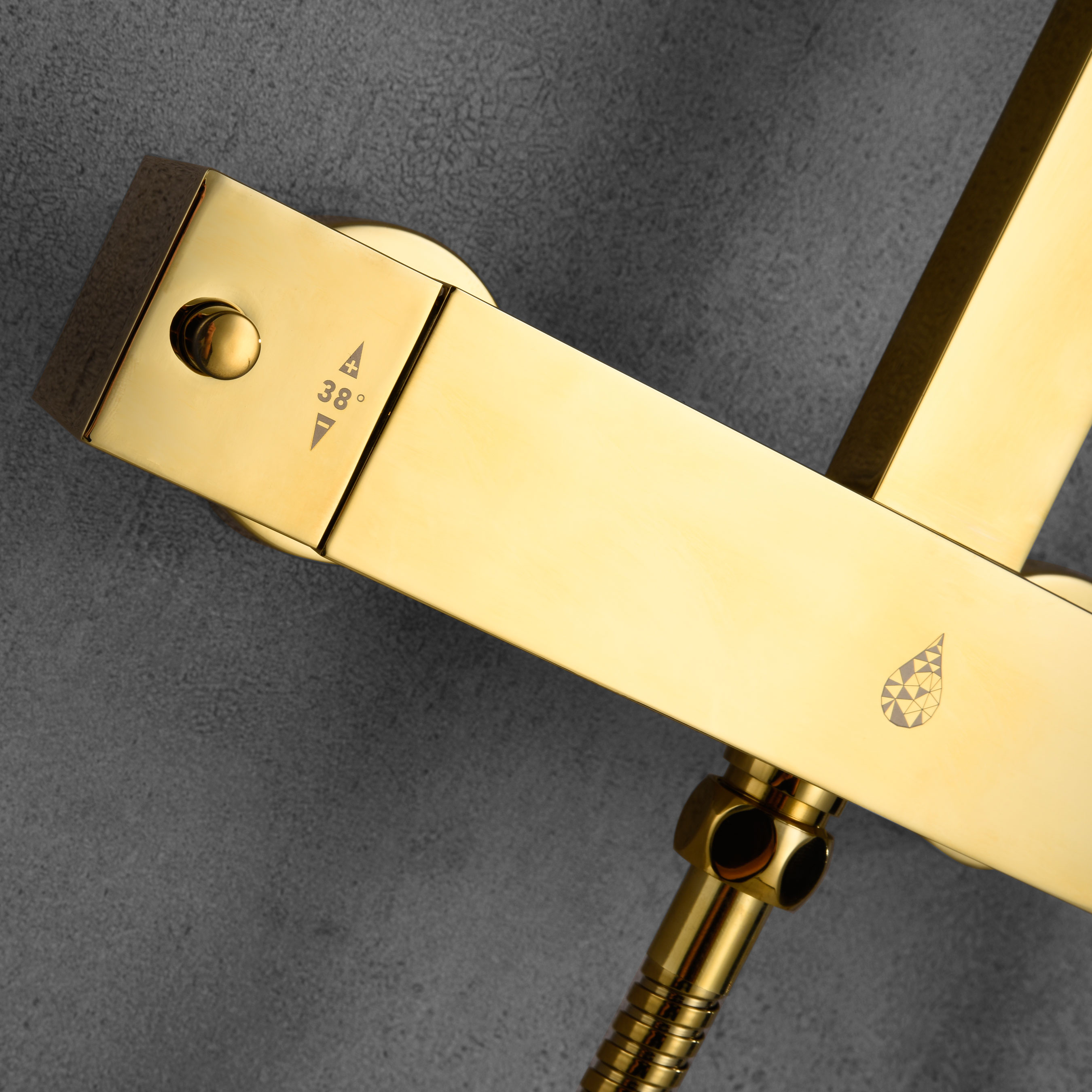 Takduschset Bathlife Flöda Guld Mässing