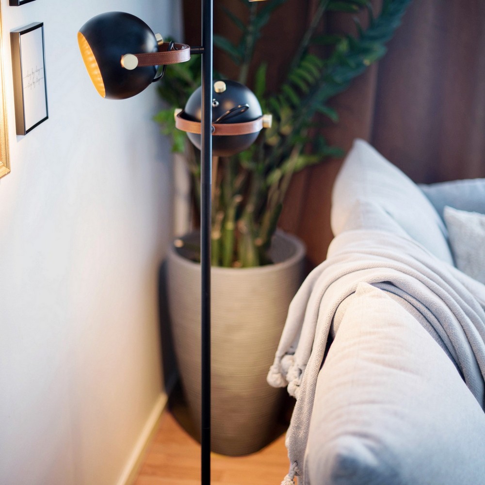 Golvlampa Aneta Bow 3-armad