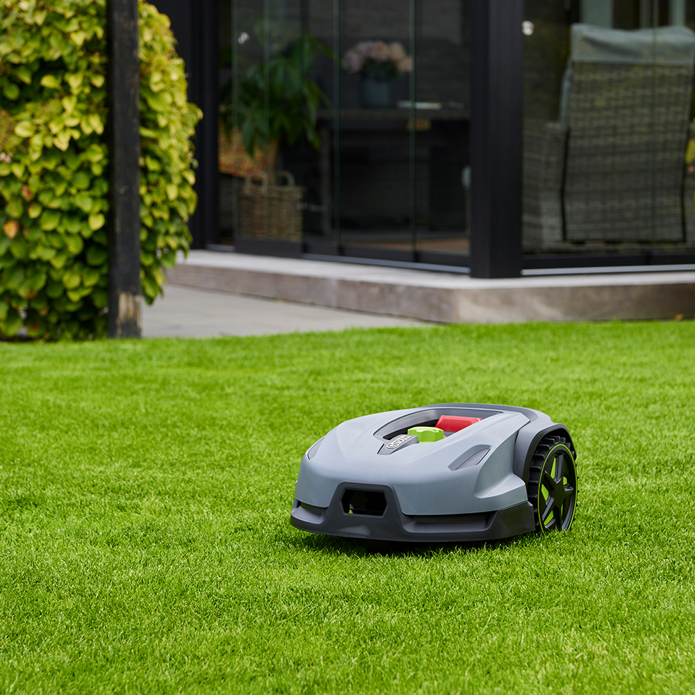 Robotgräsklippare Grouw 1300m2 Clevr