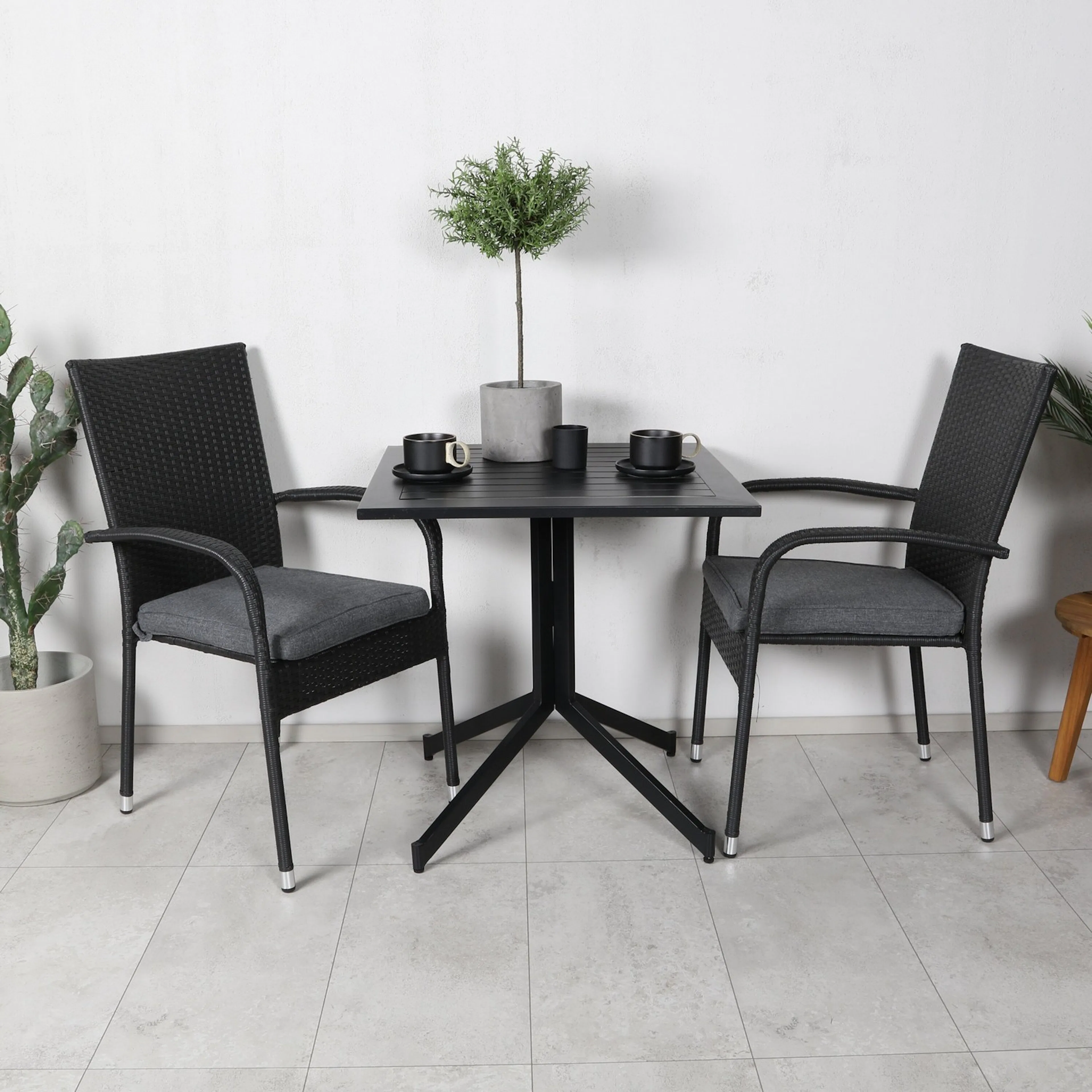 Cafégrupp Venture Home Wella med 2 Andy Trädgårdsstolar Utomhus