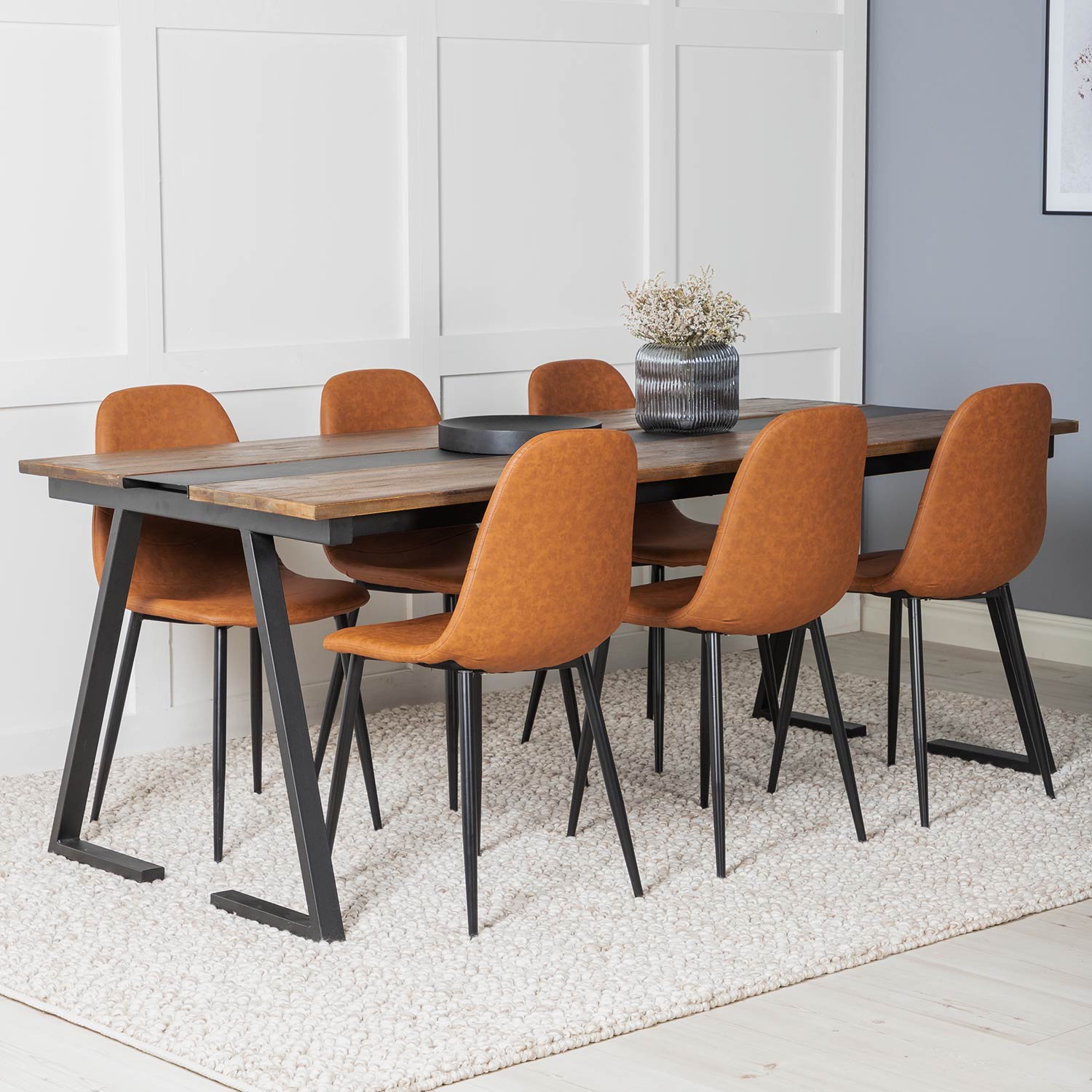 Matgrupp Venture Home Jane med 6 Pobbie Stolar Konstläder