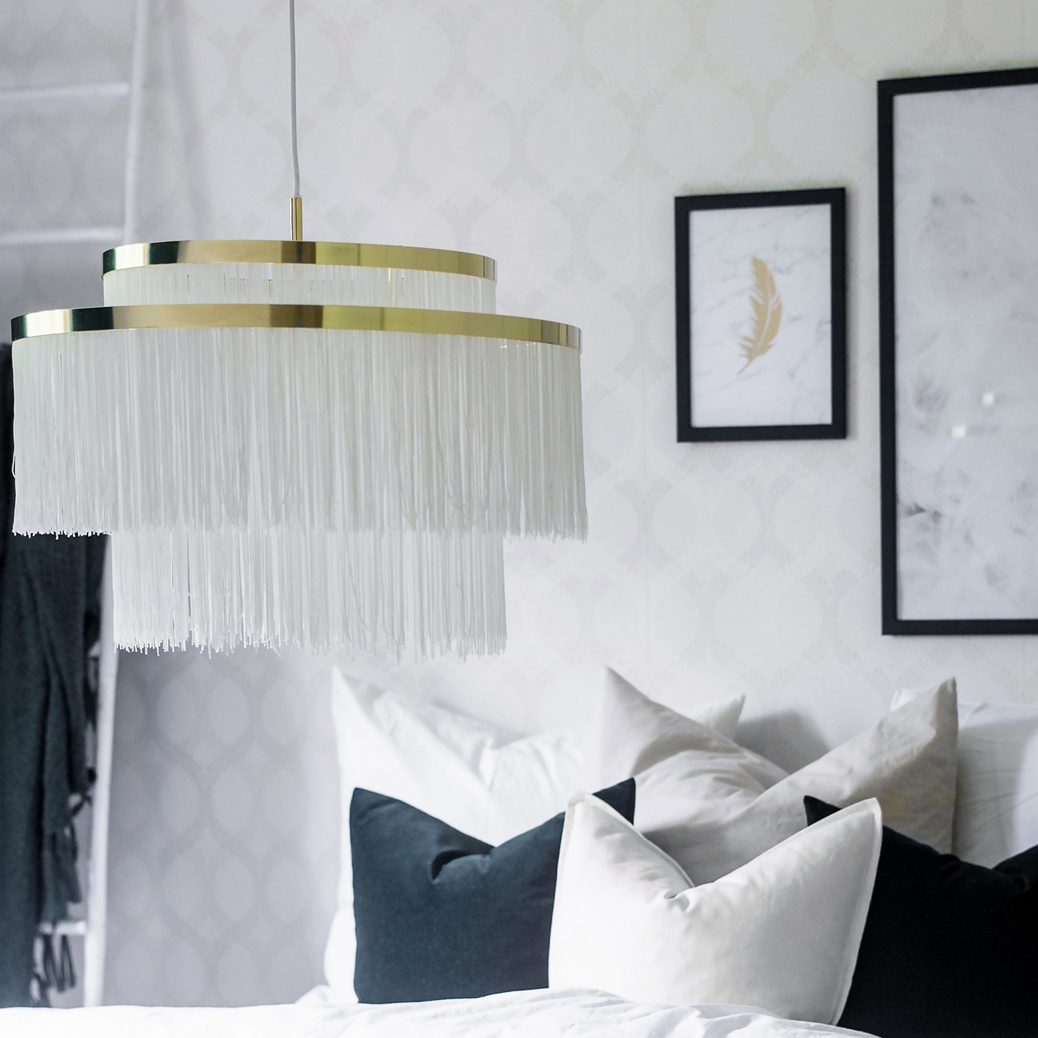 Taklampa Globen Lighting Frans