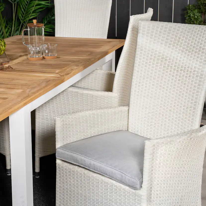 Matgrupp Venture Home Perla 152/210 med 6 Pishi Matstolar
