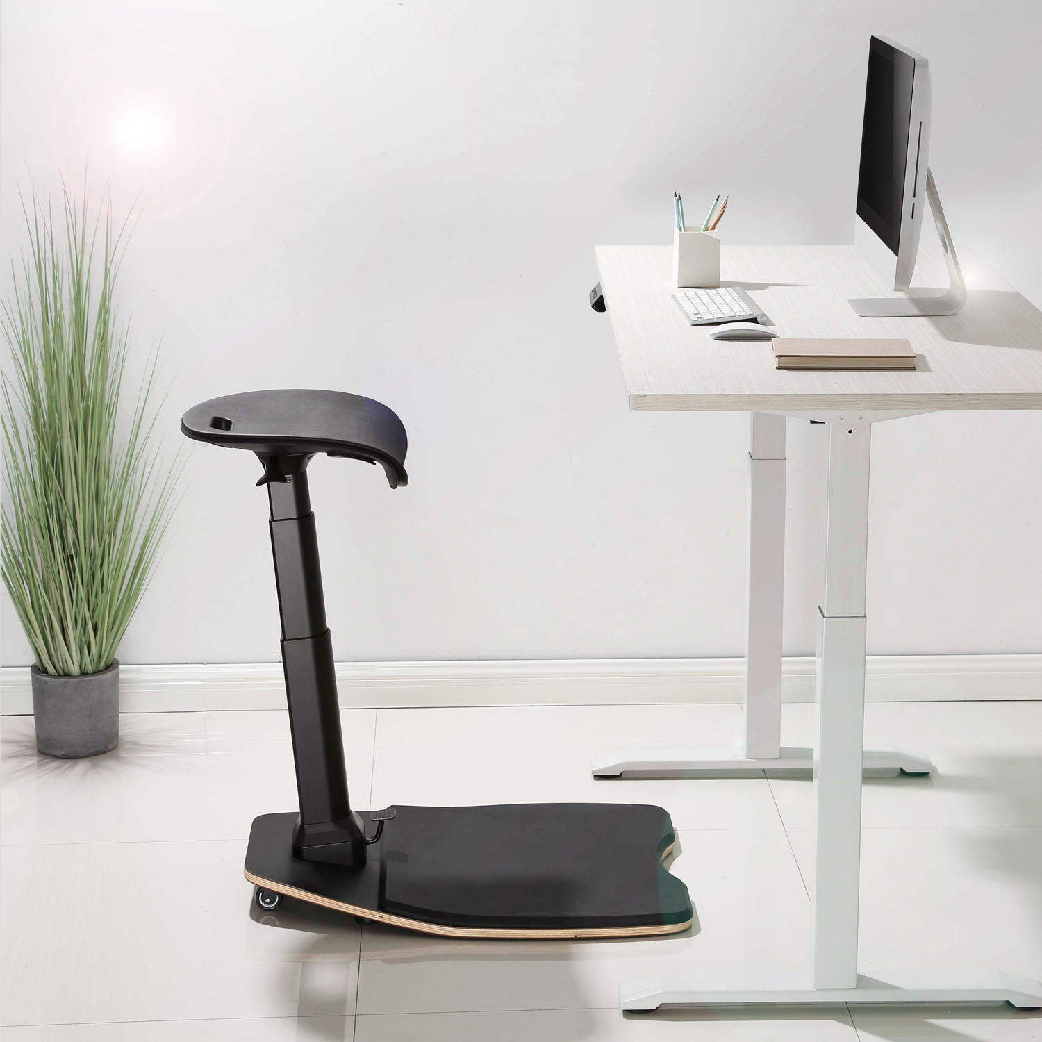 Ergonomisk Sitt-/ståstol LogiLink med Anti-trötthetsmatta