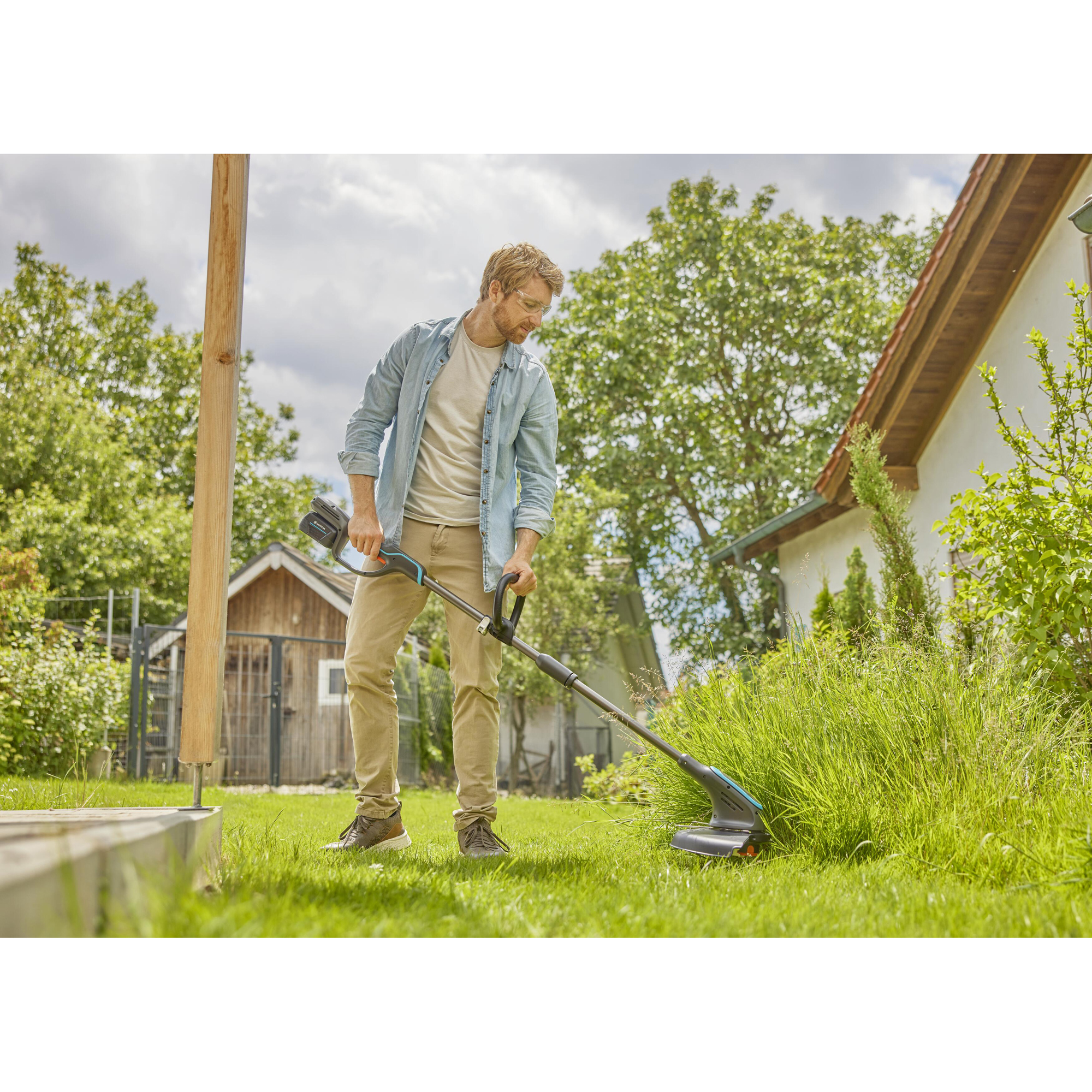 Trimmer Gardena PowerTrim 30/18V P4A Utan Batteri & Laddare