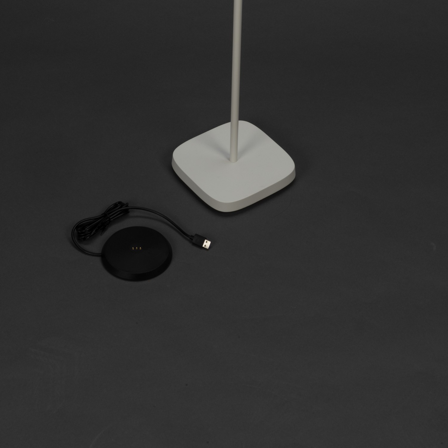 Golvlampa Gnosjö Konstsmide Nice USB