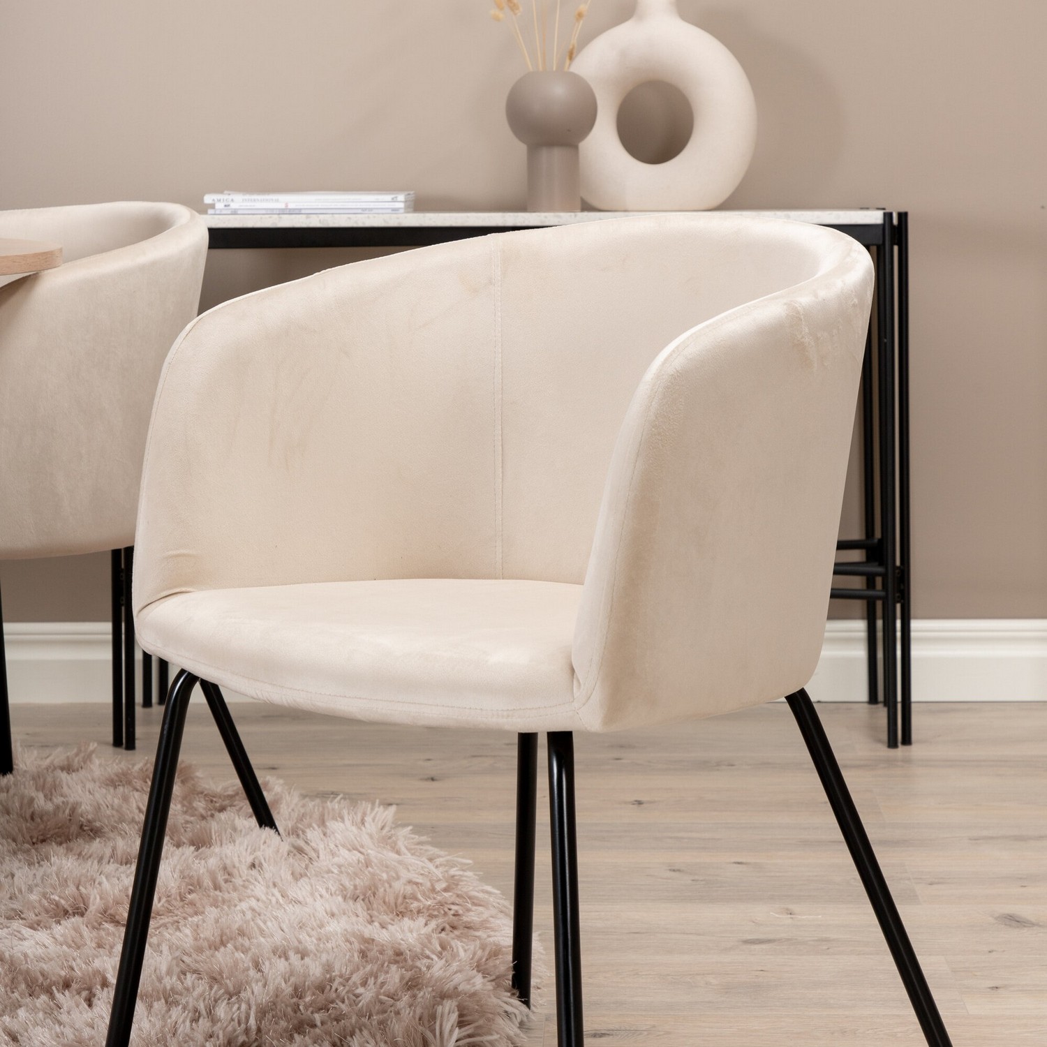 Matgrupp Venture Home Bianca Rund med 4 Bergen Stolar Sammet