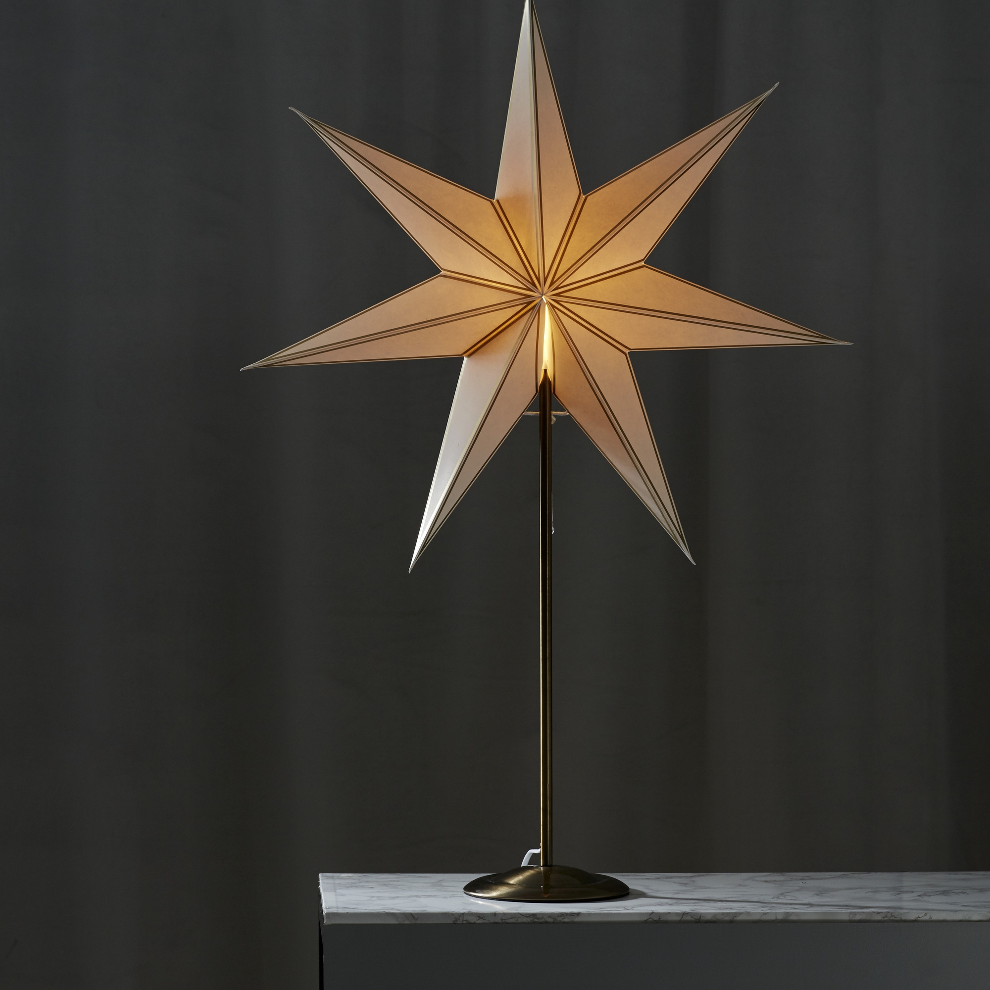 Adventsstjärna På Fot Star Trading Nicolas