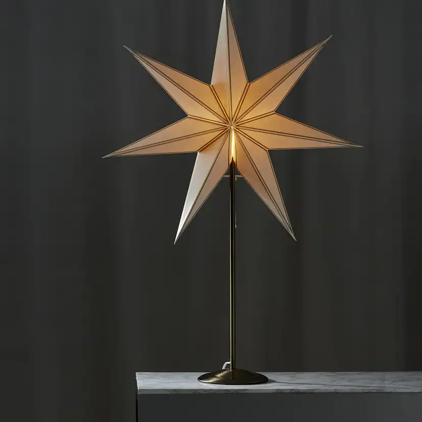 Adventsstjärna På Fot Star Trading Nicolas