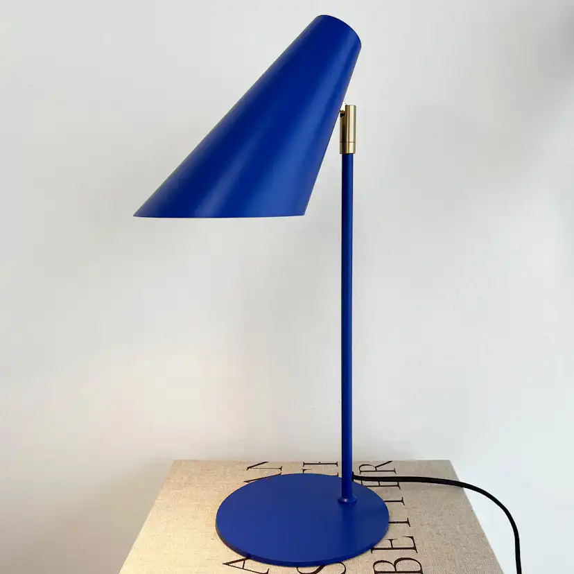 Bordslampa Dyberg Larsen Cale