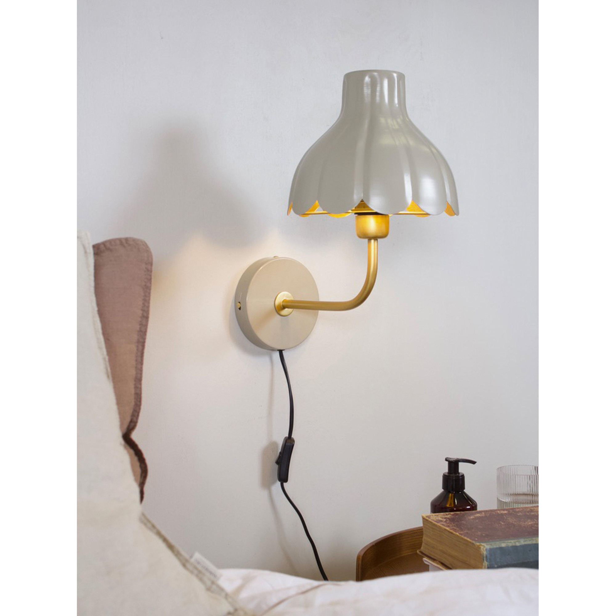 Vägglampa PR Home Wells Sänglampa med Handgjord Lampskärm