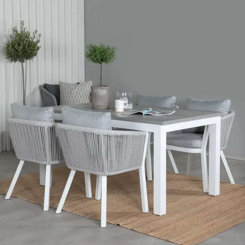 Matgrupp Venture Home Aleyna med 4 Virya Matstolar