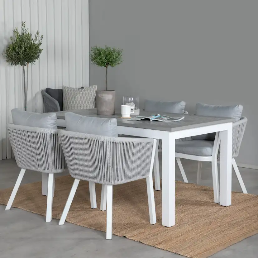 Matgrupp Venture Home Aleyna med 4 Virya Matstolar