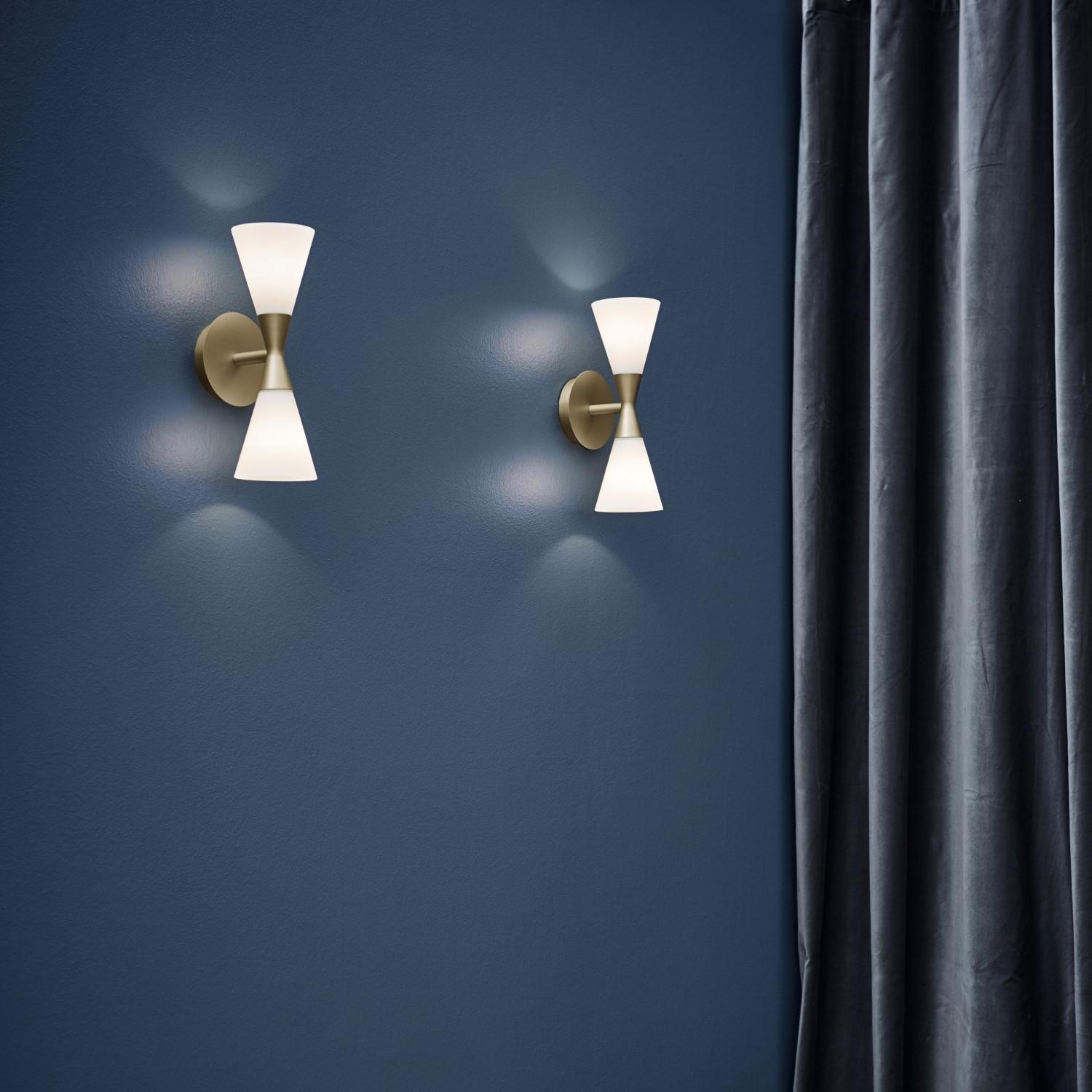 Vägglampa Herstal Harlekin Duo