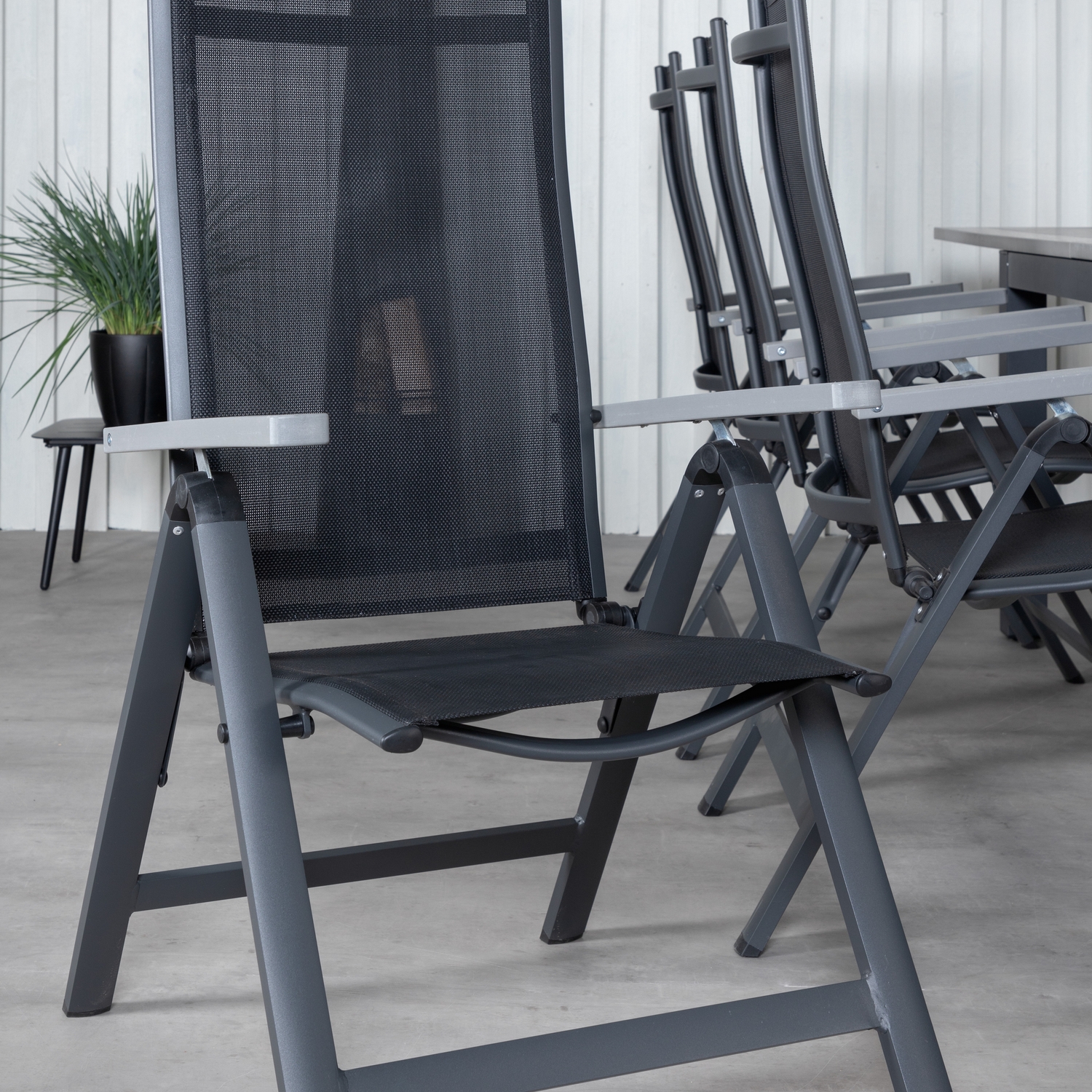 Matgrupp Venture Home Aleyna 224 Svart med 8 Aleyna Positionsstolar