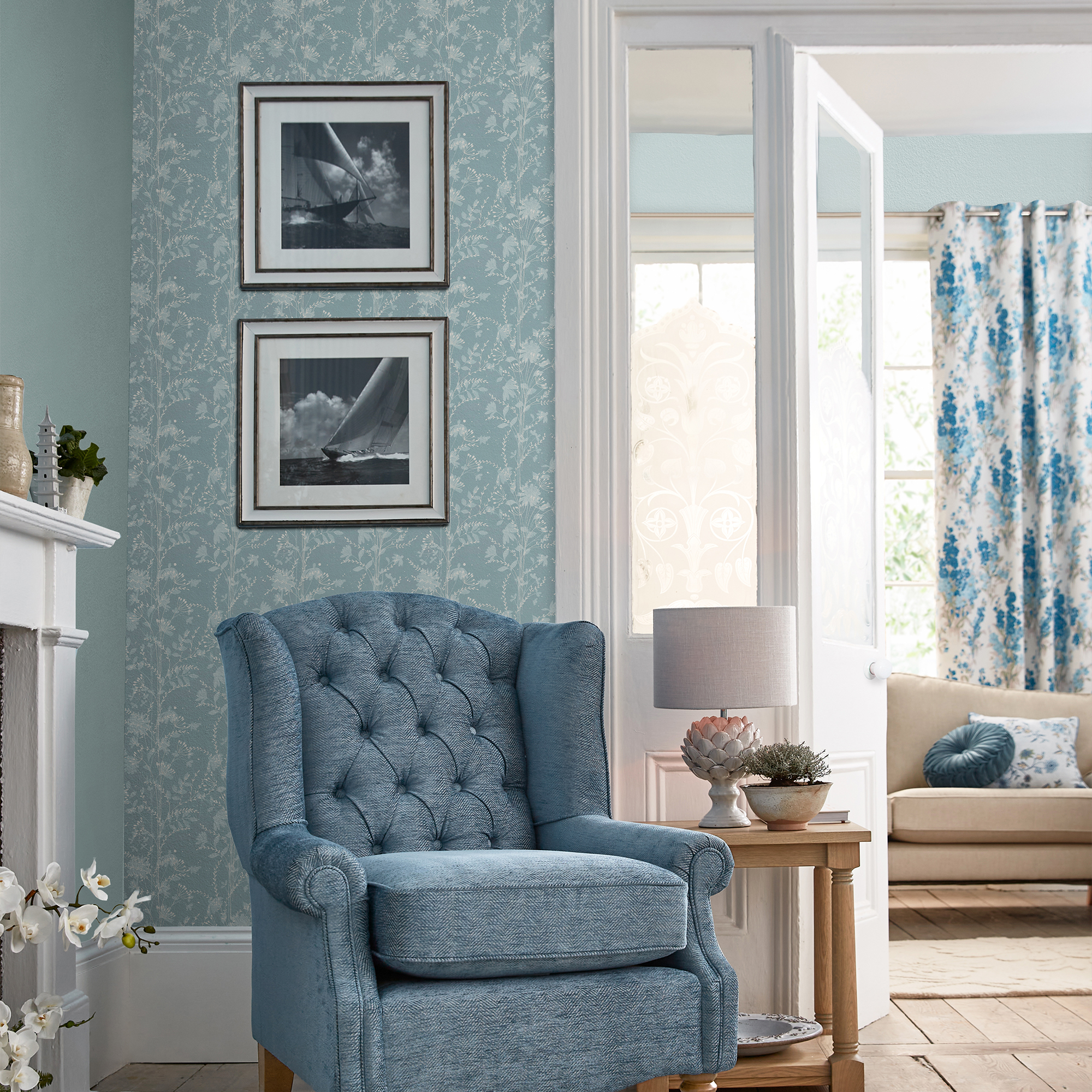 Tapet Laura Ashley Fennelton Pale Newport Blå 121079