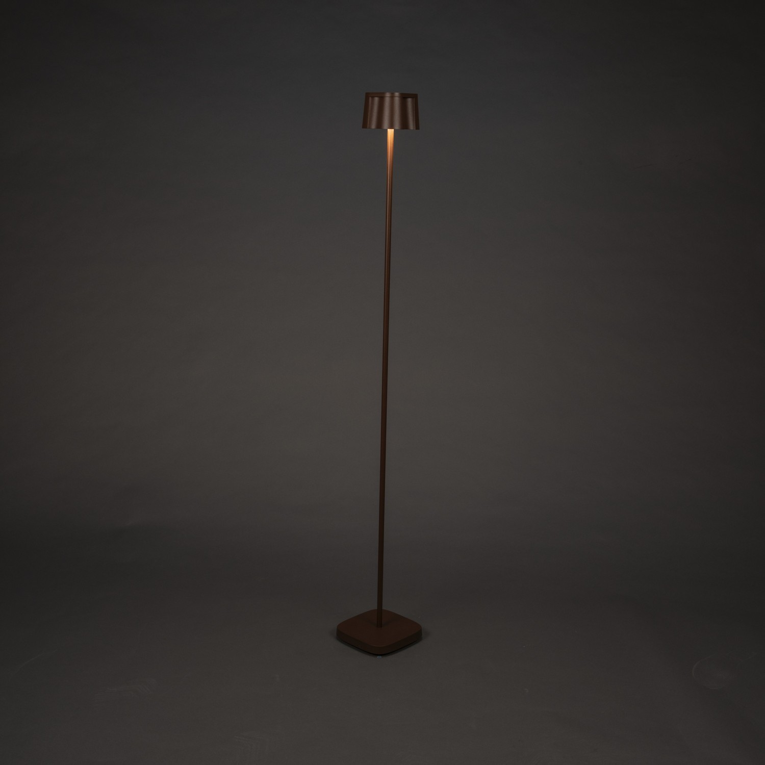 Golvlampa Gnosjö Konstsmide Nice USB