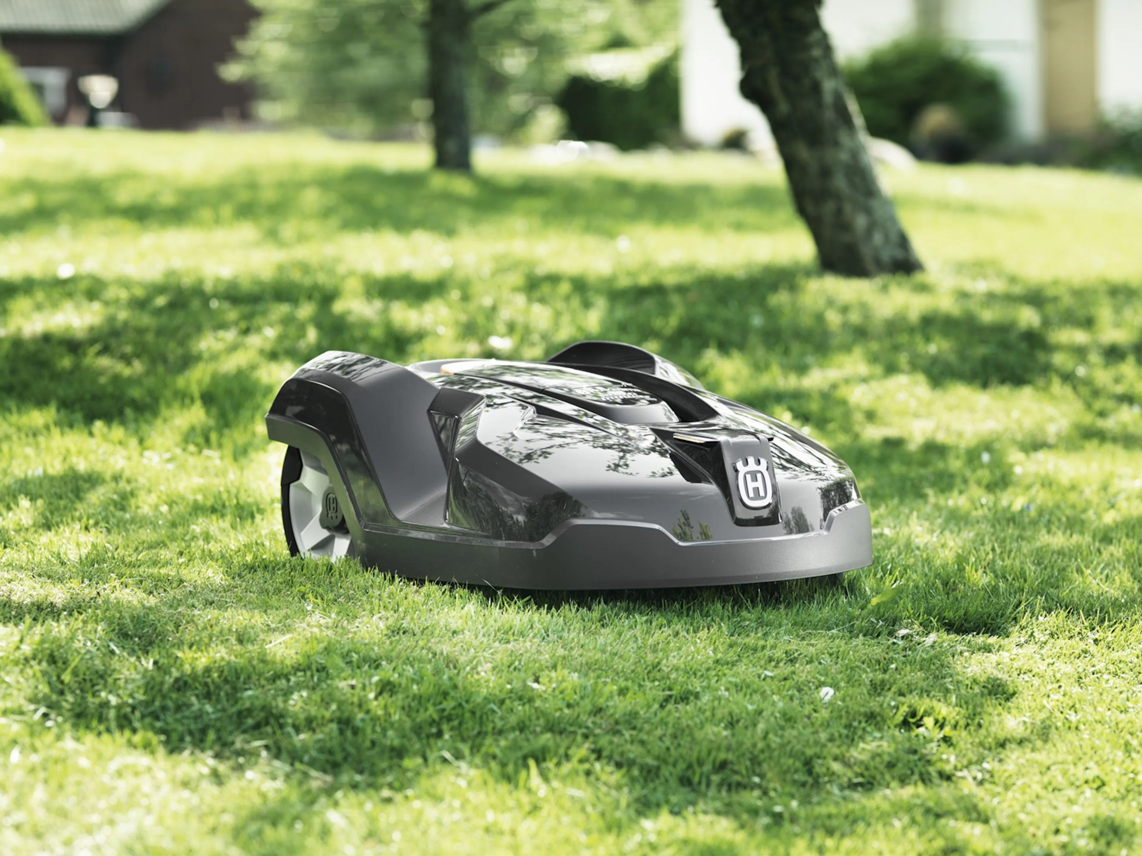 Robotgräsklippare: 9 frågor alla undrar över inför köpet