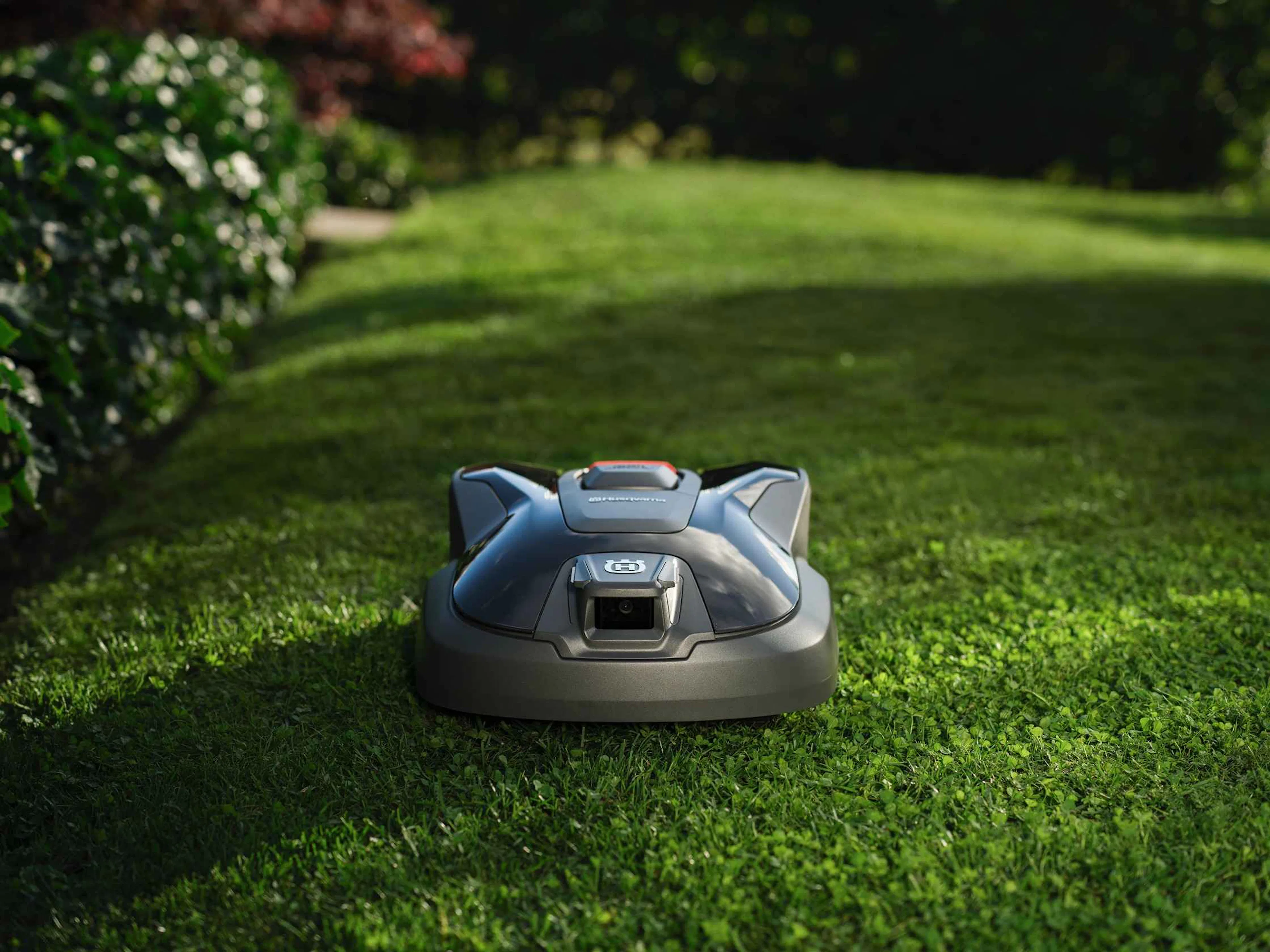 Husqvarna Automower® : 15 frågor alla undrar över inför köpet